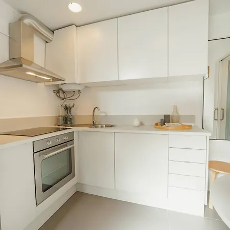 Modern By Hosty Apartment *