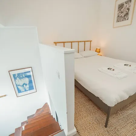 Apartment Modern By Hosty *