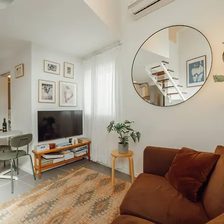 Apartment Modern By Hosty Porto