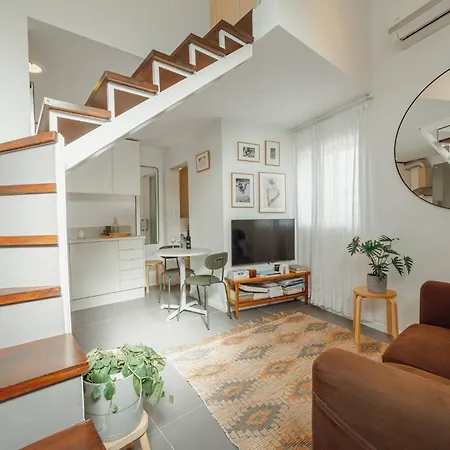 Modern By Hosty *