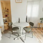 Modern By Hosty *